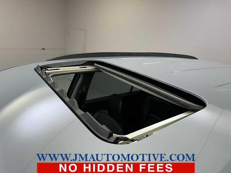 used 2022 Honda Pilot car, priced at $31,995