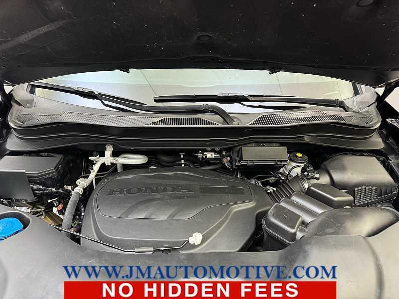 used 2022 Honda Pilot car, priced at $28,995