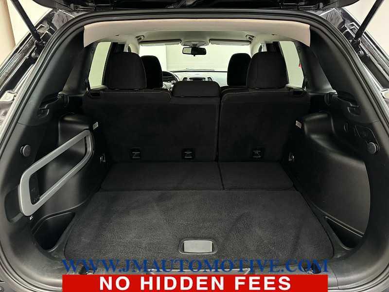 used 2016 Jeep Cherokee car, priced at $12,995