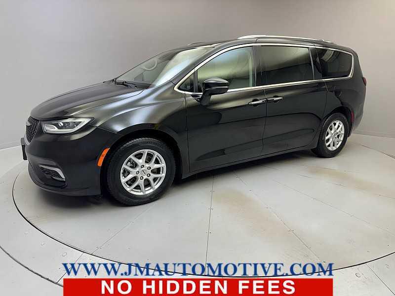 used 2021 Chrysler Pacifica car, priced at $20,995