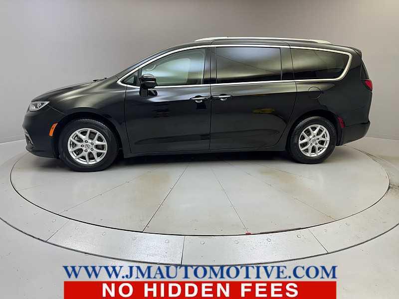 used 2021 Chrysler Pacifica car, priced at $20,995