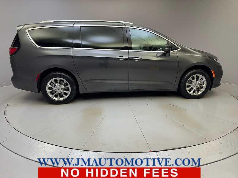 used 2021 Chrysler Pacifica car, priced at $36,995