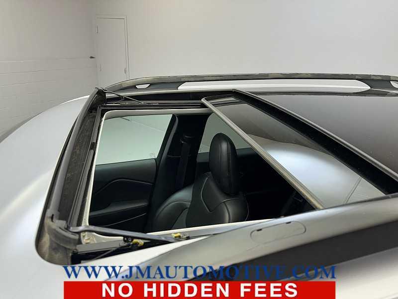used 2019 Jeep Cherokee car, priced at $10,995