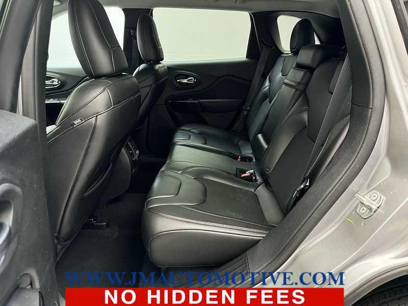 used 2019 Jeep Cherokee car, priced at $10,995