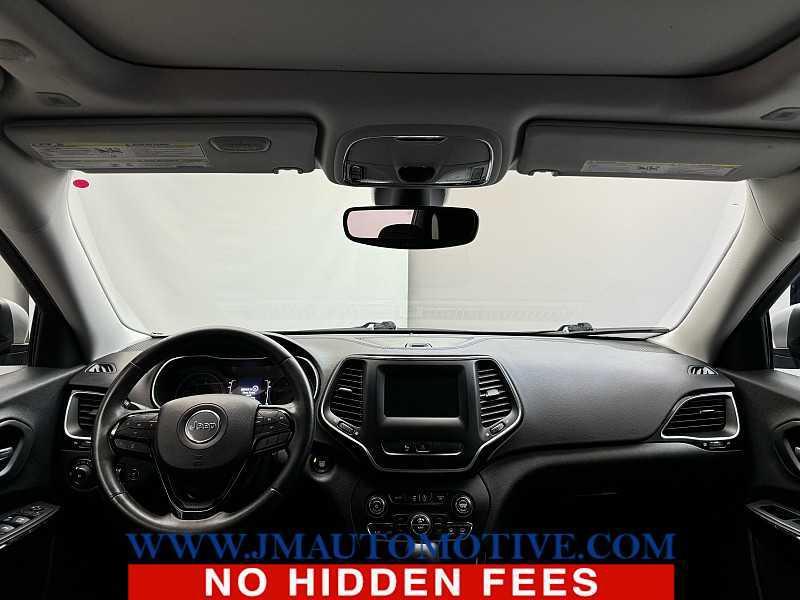 used 2019 Jeep Cherokee car, priced at $10,995