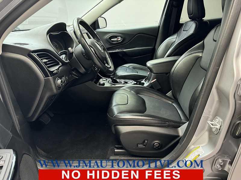 used 2019 Jeep Cherokee car, priced at $10,995