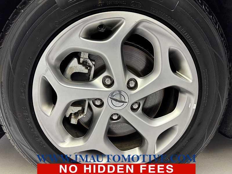 used 2023 Chrysler Pacifica car, priced at $25,995