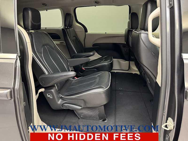 used 2023 Chrysler Pacifica car, priced at $25,995