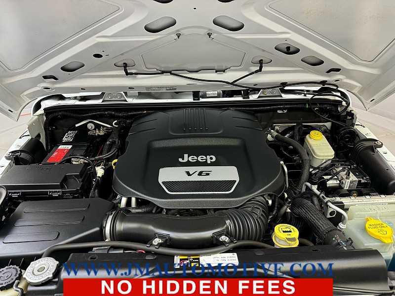 used 2014 Jeep Wrangler Unlimited car, priced at $18,995
