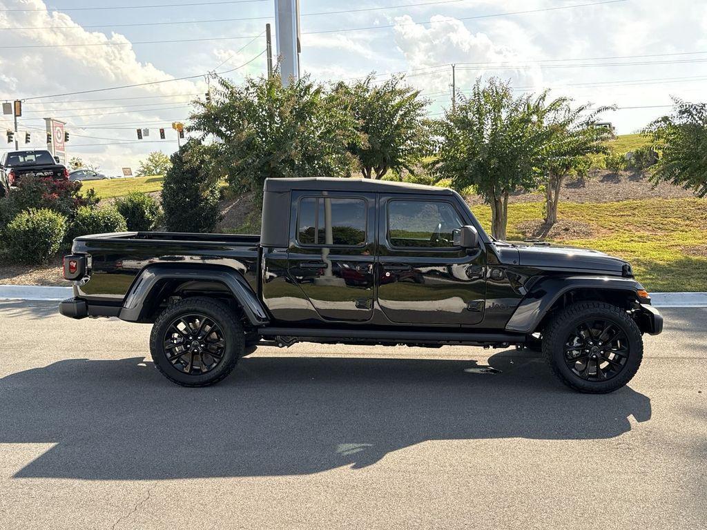new 2025 Jeep Gladiator car, priced at $37,294