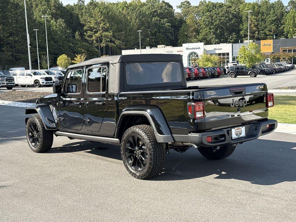 new 2025 Jeep Gladiator car, priced at $37,294