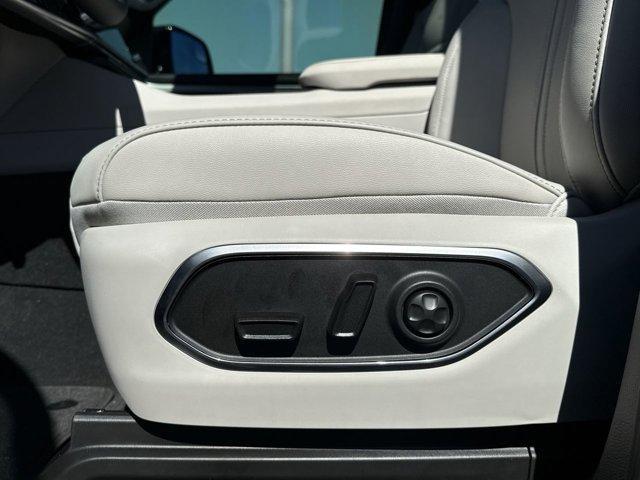 new 2025 Jeep Wagoneer L car, priced at $71,350