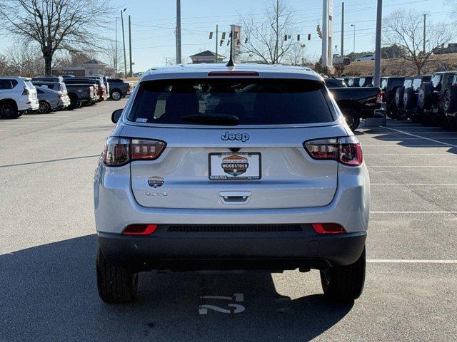 new 2025 Jeep Compass car, priced at $25,090