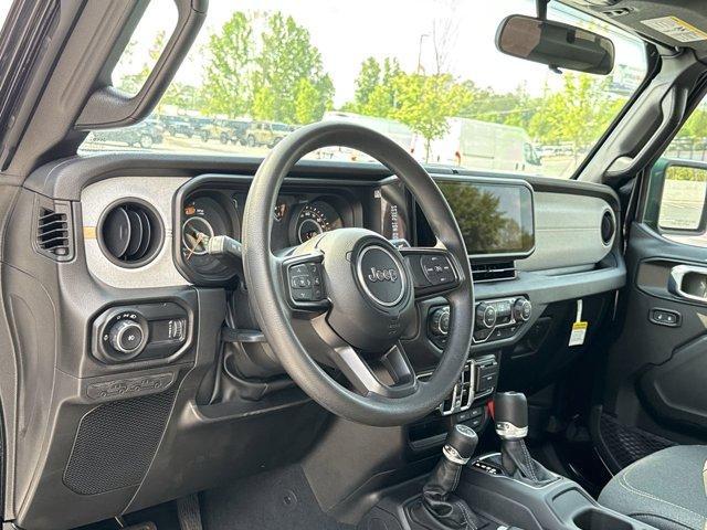 new 2025 Jeep Wrangler car, priced at $36,885
