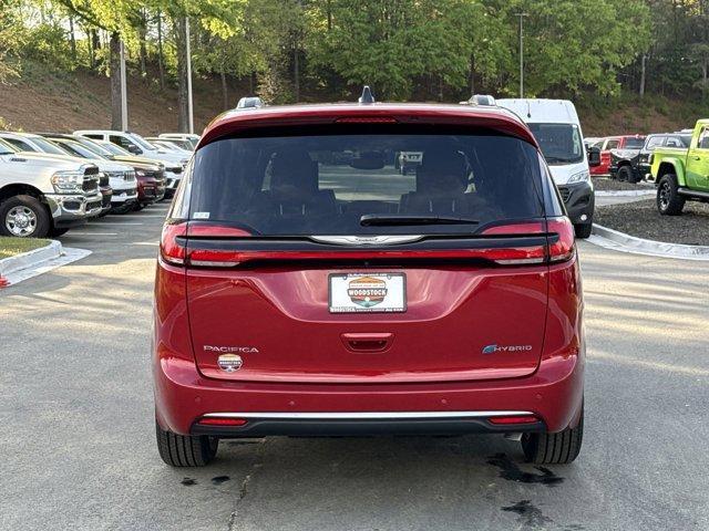 new 2025 Chrysler Pacifica Hybrid car, priced at $48,536