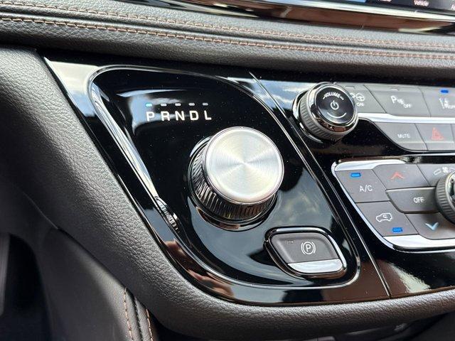 new 2025 Chrysler Pacifica Hybrid car, priced at $48,536