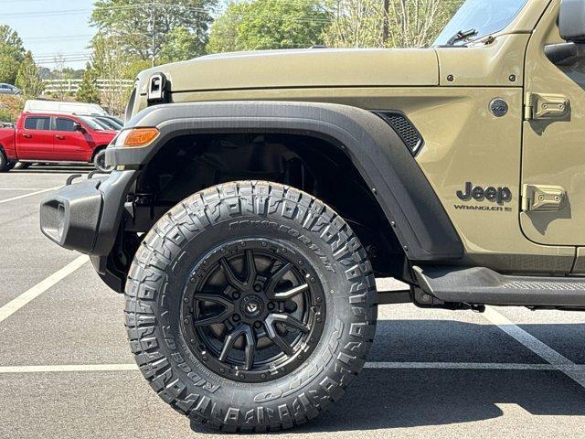 new 2025 Jeep Wrangler car, priced at $40,143