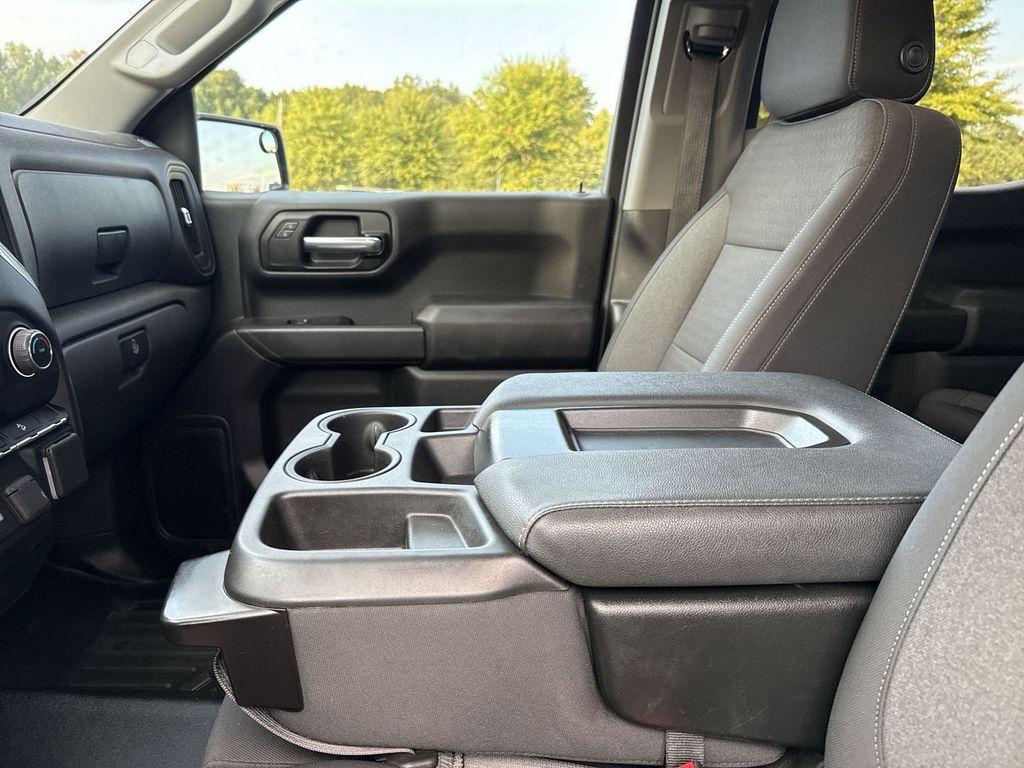 used 2022 Chevrolet Silverado 1500 car, priced at $33,384