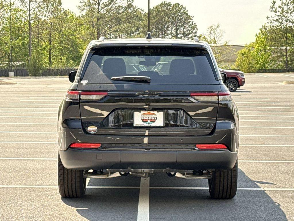 new 2025 Jeep Grand Cherokee car, priced at $42,709