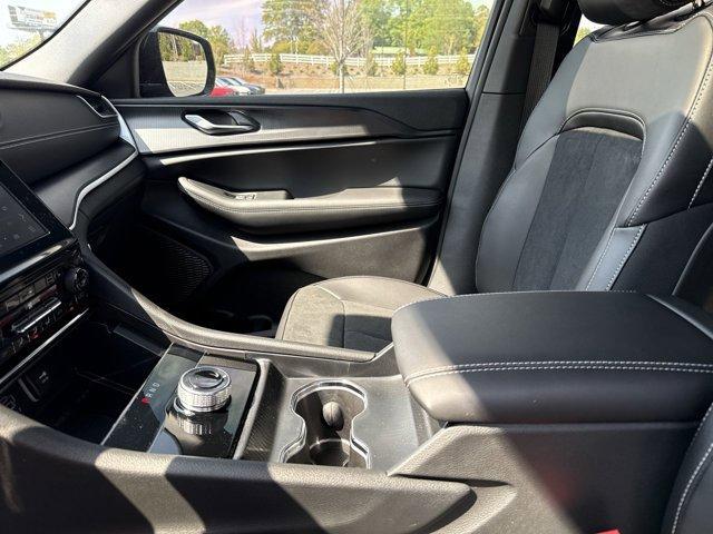 new 2025 Jeep Grand Cherokee car, priced at $44,370
