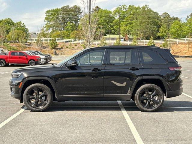 new 2025 Jeep Grand Cherokee car, priced at $44,370