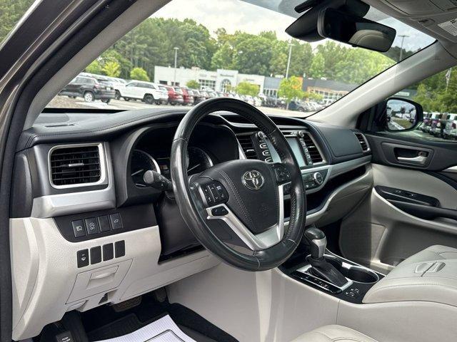 used 2018 Toyota Highlander car, priced at $23,881