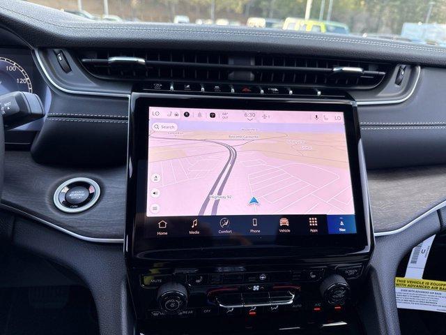 new 2025 Jeep Grand Cherokee car, priced at $47,405