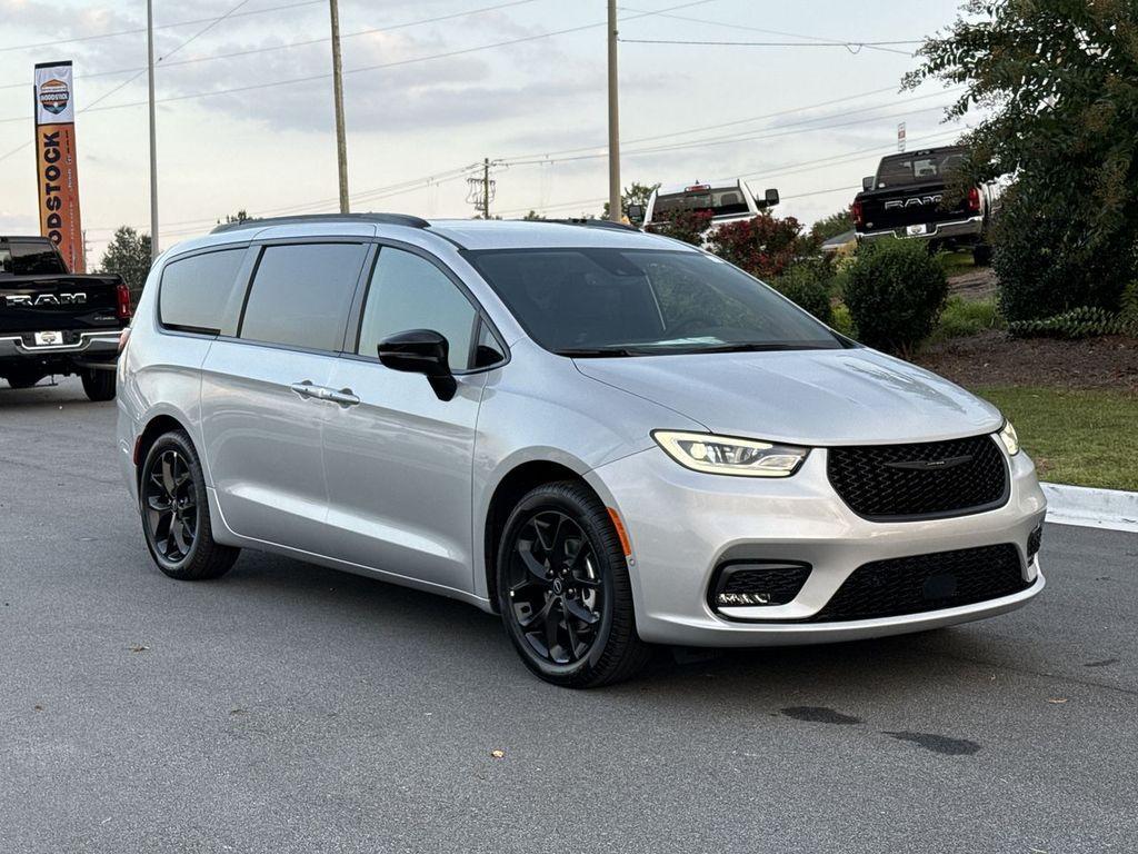 new 2026 Chrysler Pacifica car, priced at $42,474