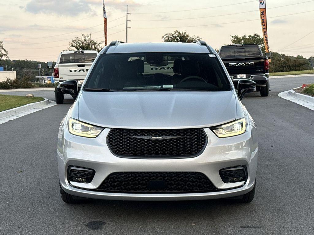 new 2026 Chrysler Pacifica car, priced at $42,474