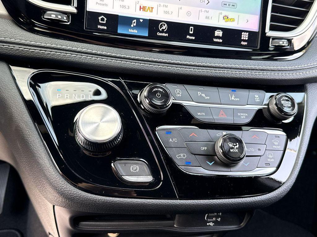 new 2026 Chrysler Pacifica car, priced at $42,298