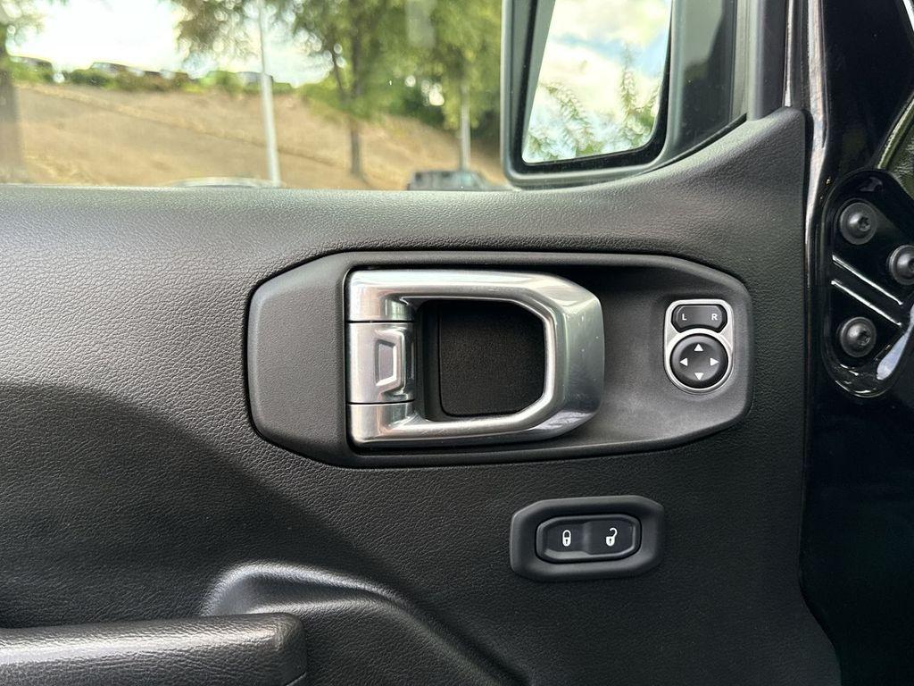 used 2022 Jeep Gladiator car, priced at $29,996