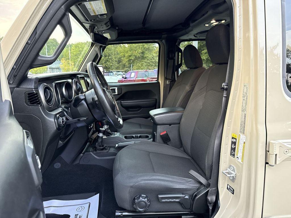 used 2022 Jeep Gladiator car, priced at $31,473