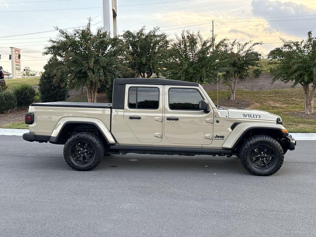 used 2022 Jeep Gladiator car, priced at $31,473