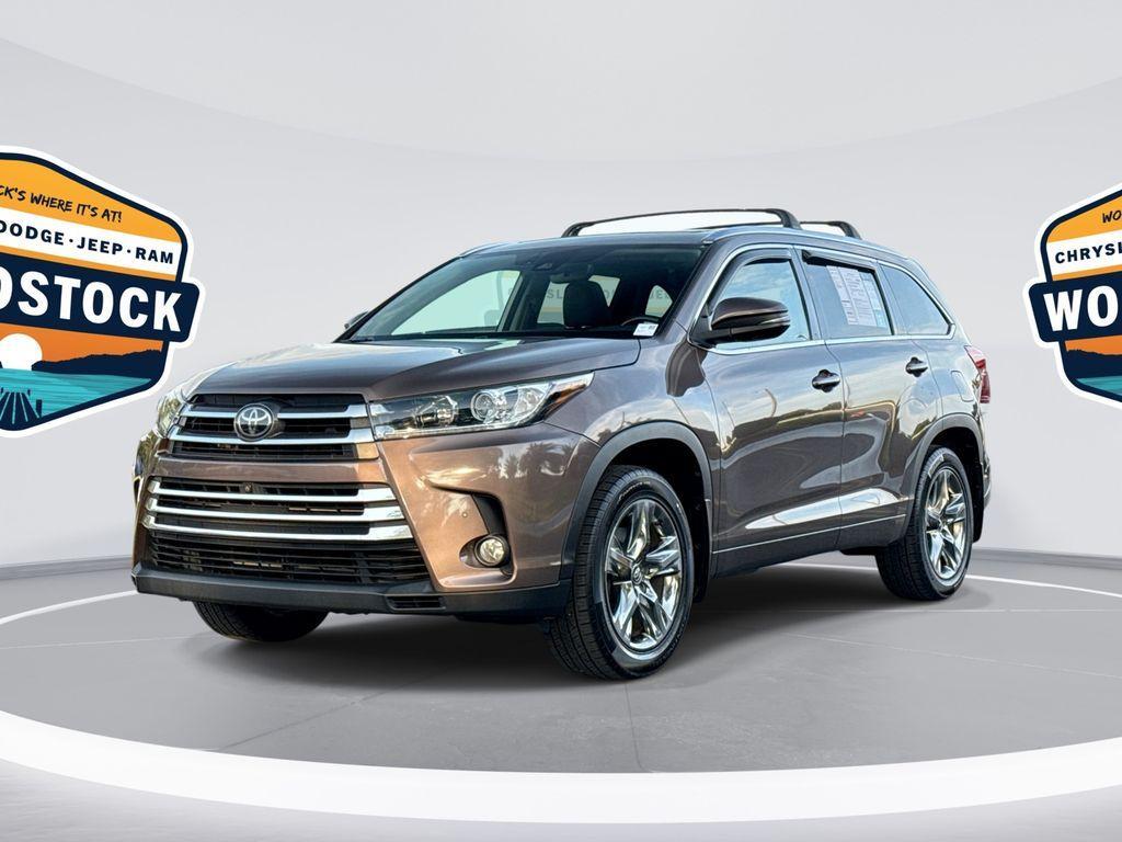used 2018 Toyota Highlander car, priced at $27,107