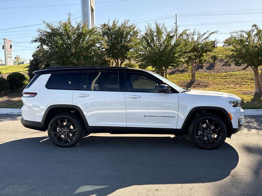 new 2025 Jeep Grand Cherokee L car, priced at $46,746