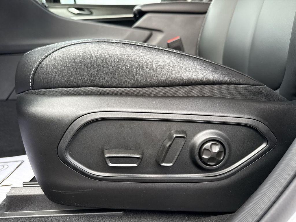 new 2025 Jeep Grand Cherokee car, priced at $45,583