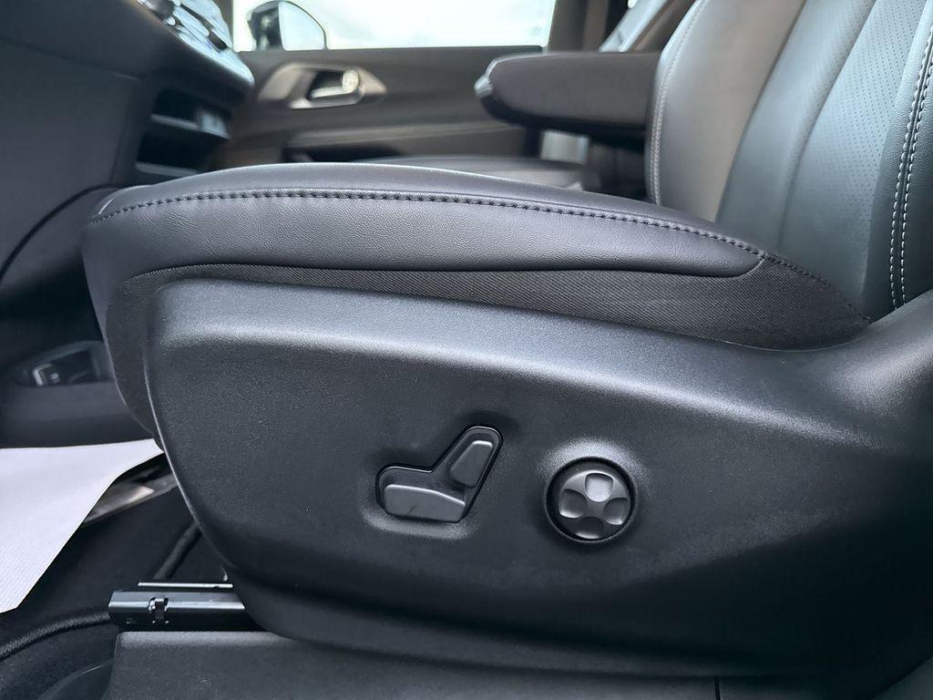 new 2026 Chrysler Pacifica car, priced at $45,036