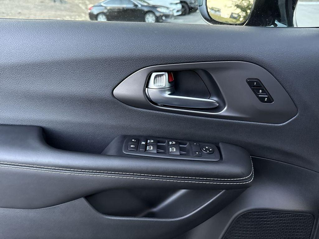 new 2026 Chrysler Pacifica car, priced at $45,036