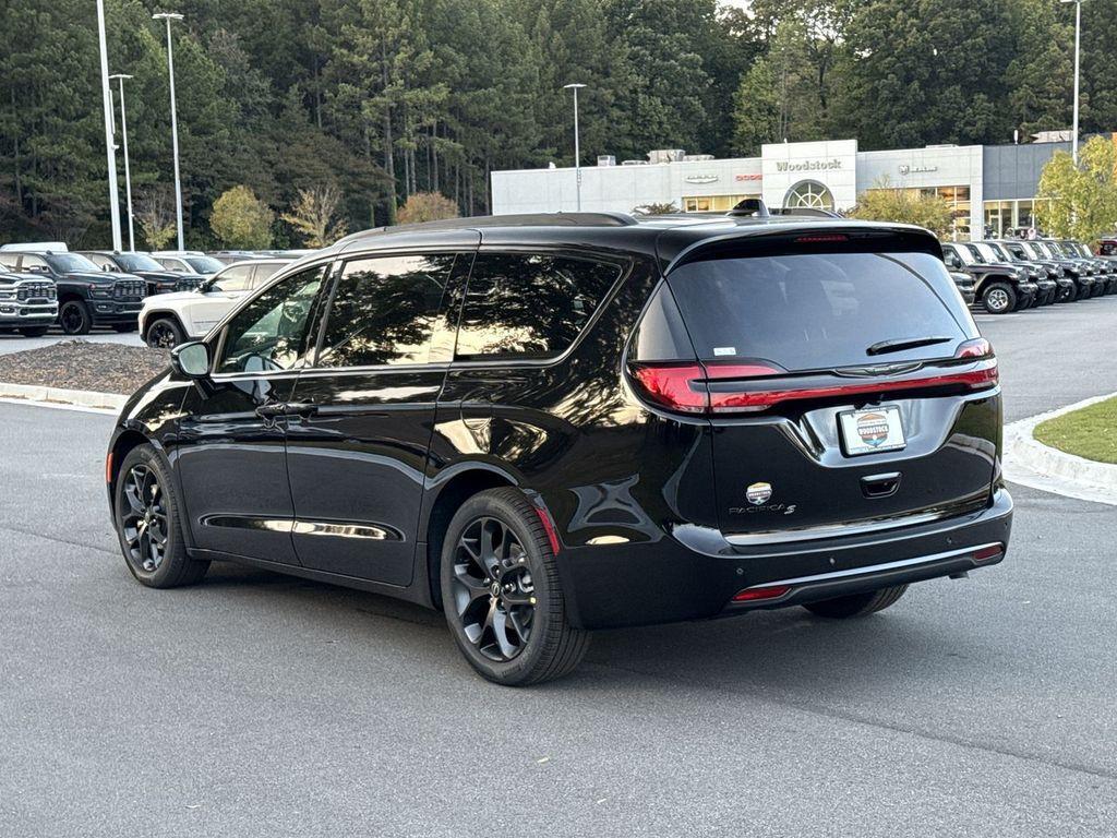 new 2026 Chrysler Pacifica car, priced at $45,036
