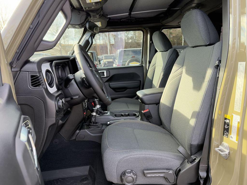 new 2025 Jeep Wrangler car, priced at $50,958