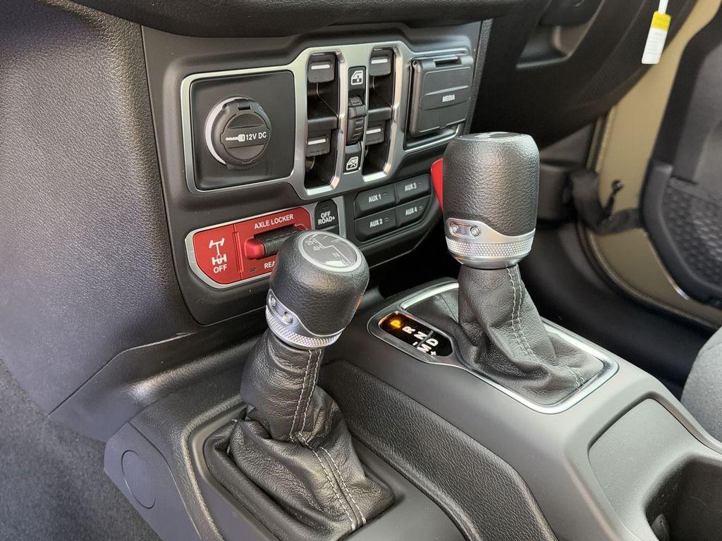 new 2025 Jeep Wrangler car, priced at $50,958