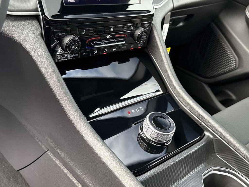 new 2025 Jeep Grand Cherokee car, priced at $38,446