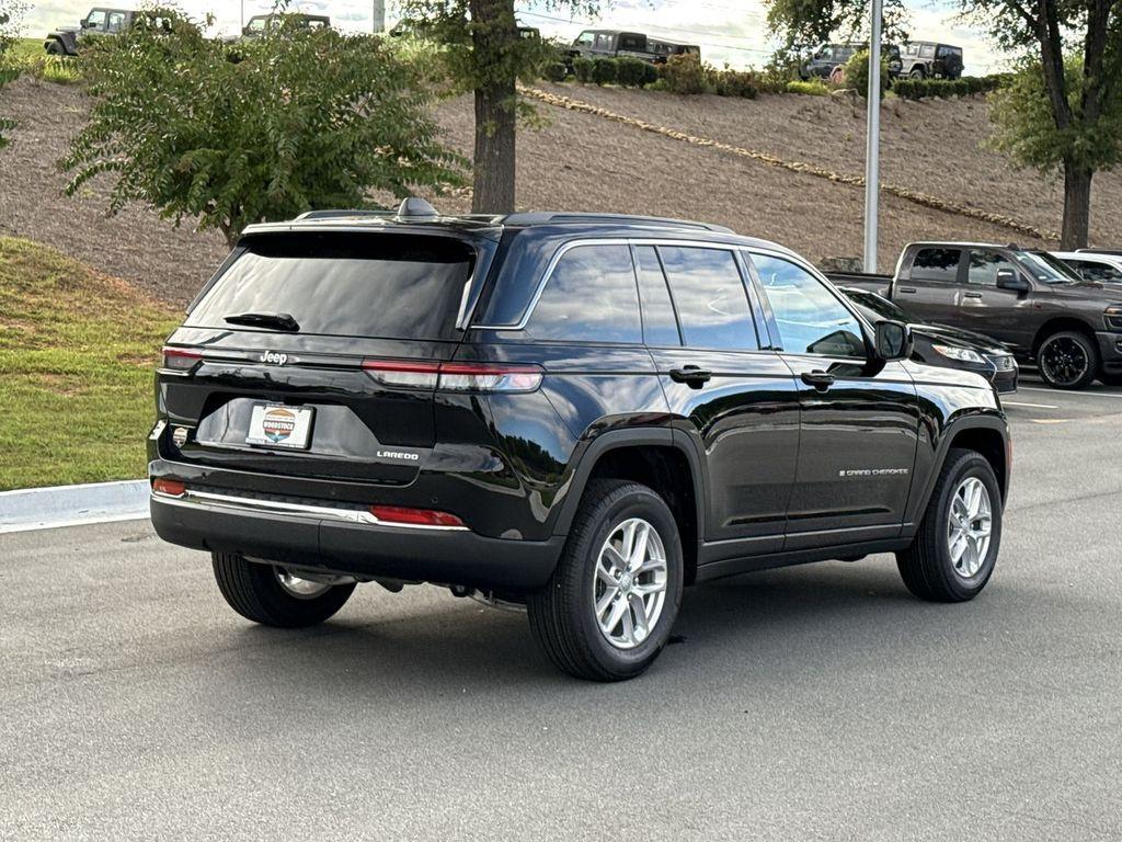 new 2025 Jeep Grand Cherokee car, priced at $38,446