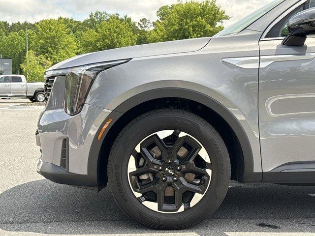 used 2024 Kia Sorento car, priced at $28,999