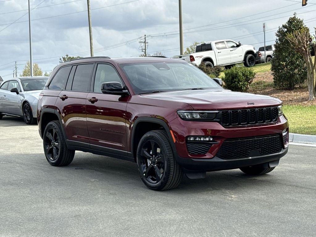new 2025 Jeep Grand Cherokee car, priced at $47,306