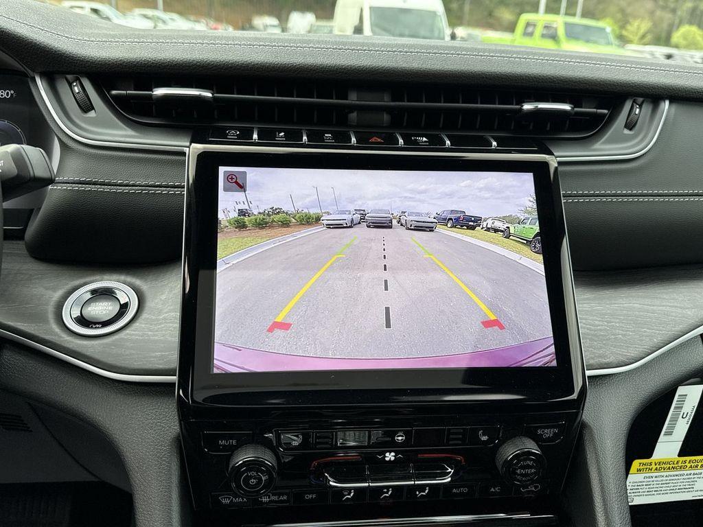 new 2025 Jeep Grand Cherokee car, priced at $47,306
