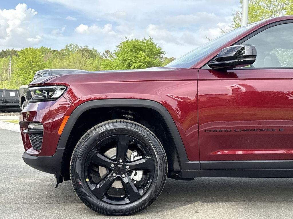 new 2025 Jeep Grand Cherokee car, priced at $47,306