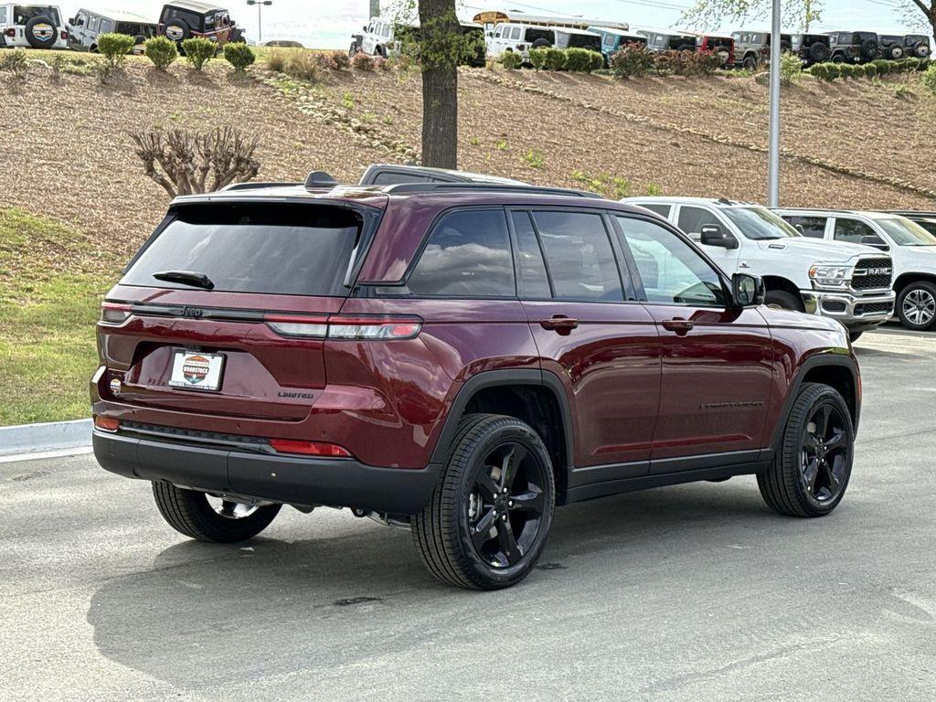 new 2025 Jeep Grand Cherokee car, priced at $47,306
