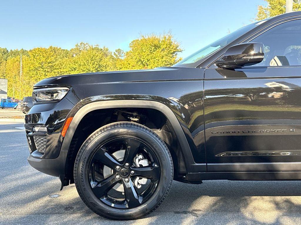 new 2025 Jeep Grand Cherokee car, priced at $45,083