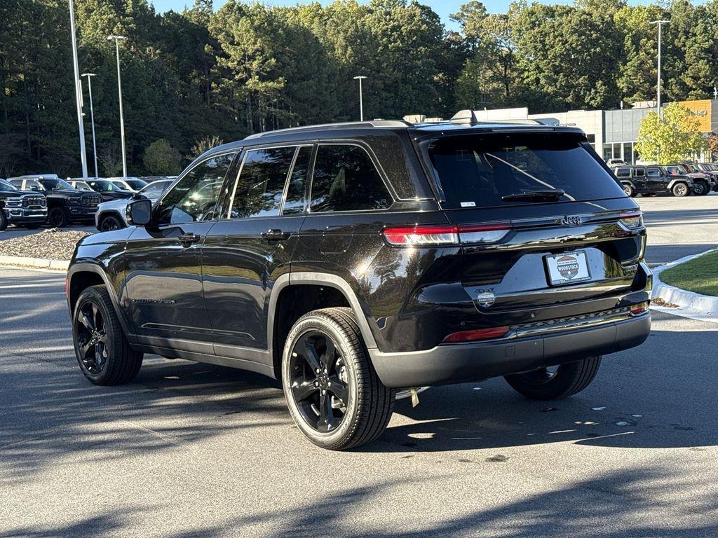 new 2025 Jeep Grand Cherokee car, priced at $45,083